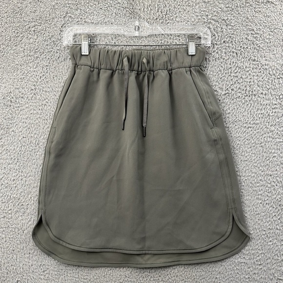lululemon athletica Dresses & Skirts - Lululemon On The Fly Skirt Woven Grey Sage Green Travel Business Casual Women 4